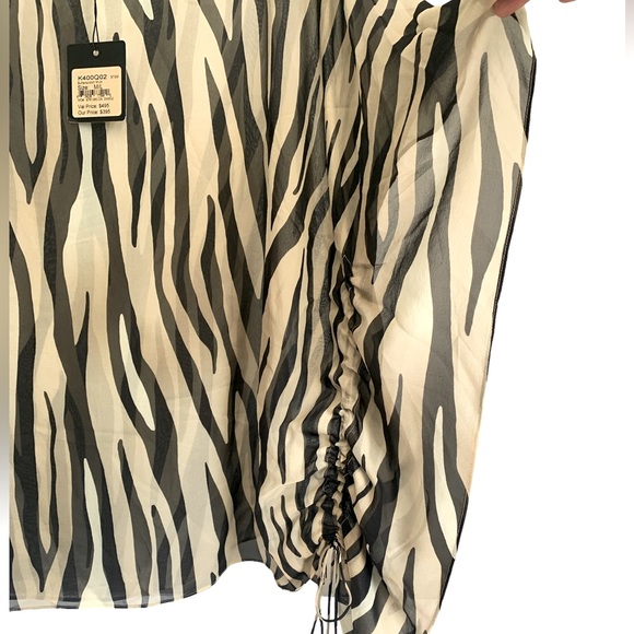 ST. JOHN 100% Silk Sheer Zebra Print Top/Blouse size M/L - Picture 8 of 10